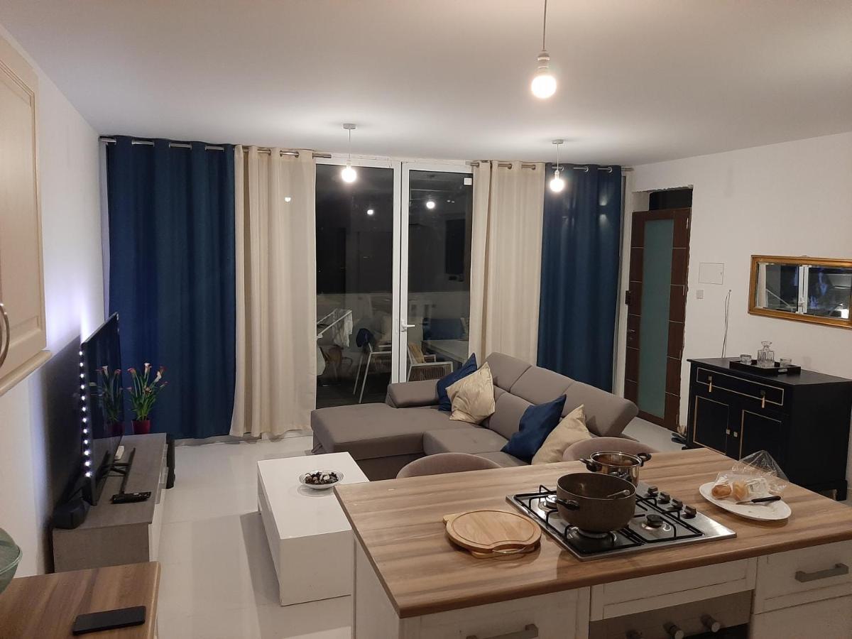Town Pent House Apartment Luqa Exterior photo